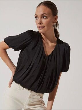 ASTR the Label Black Bubble Top